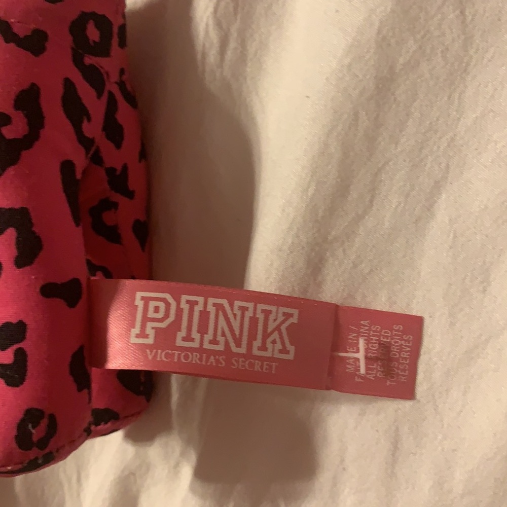 Victoria’s Secret Pink forever dog. - Picture 5 of 5